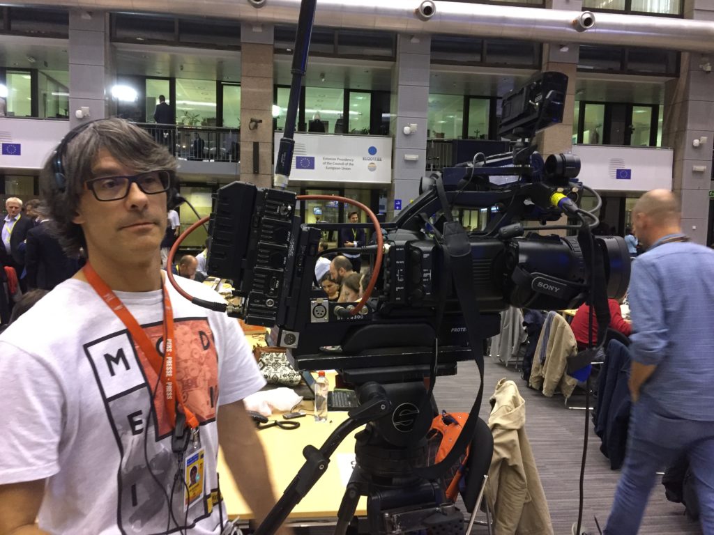 cameraman at european summit